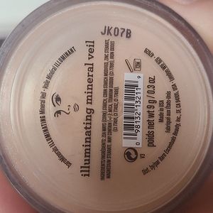 💙BareMinerals illuminating mineral veil